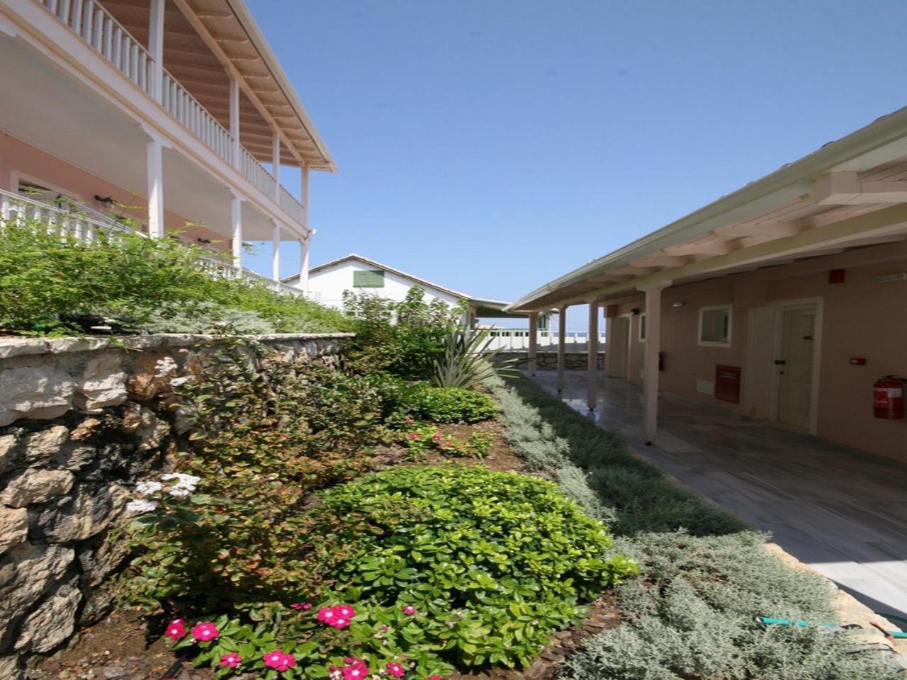 Ionis Hotel Agios Nikitas Exterior photo